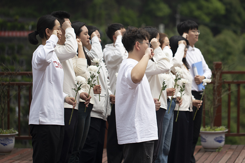 誓言映初心 精神永传承